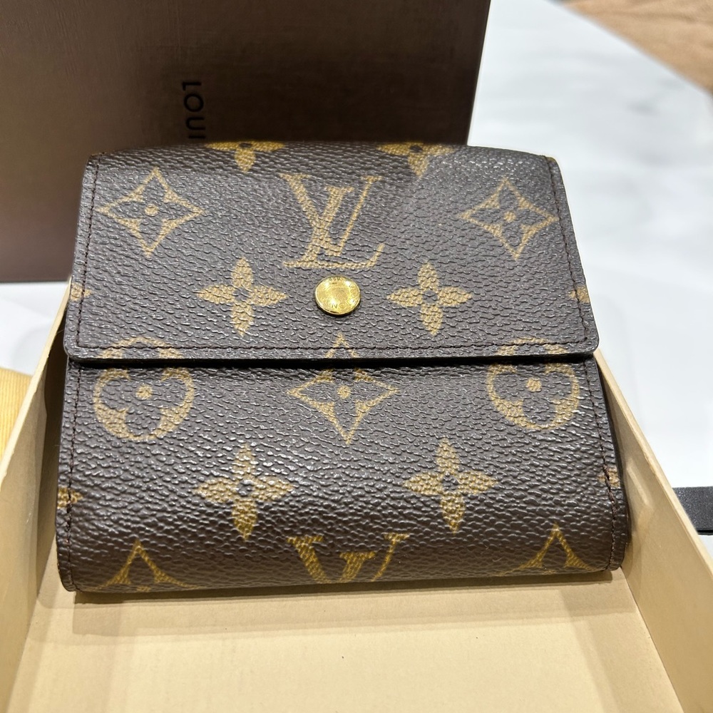 Authentic Louis Vuitton Bifold wallet